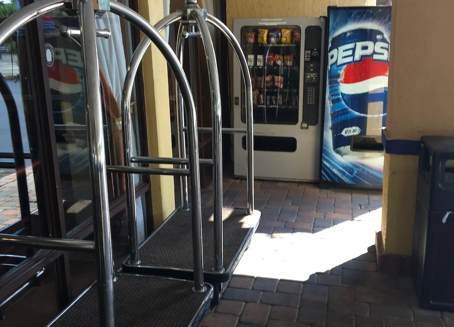 Days By Wyndham Downtown 2*