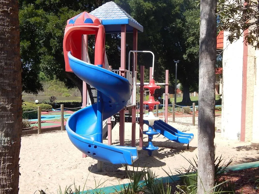 Maingate Lakeside Resort