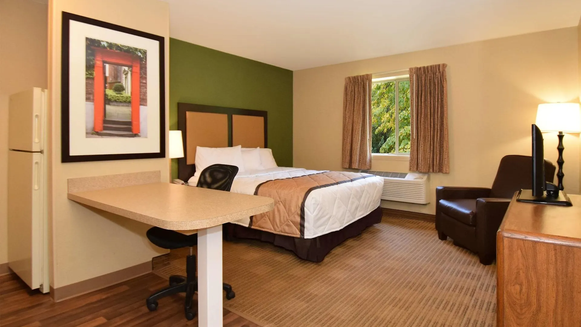 Extended America - - Theme Parks - Vineland Rd 2* Orlando