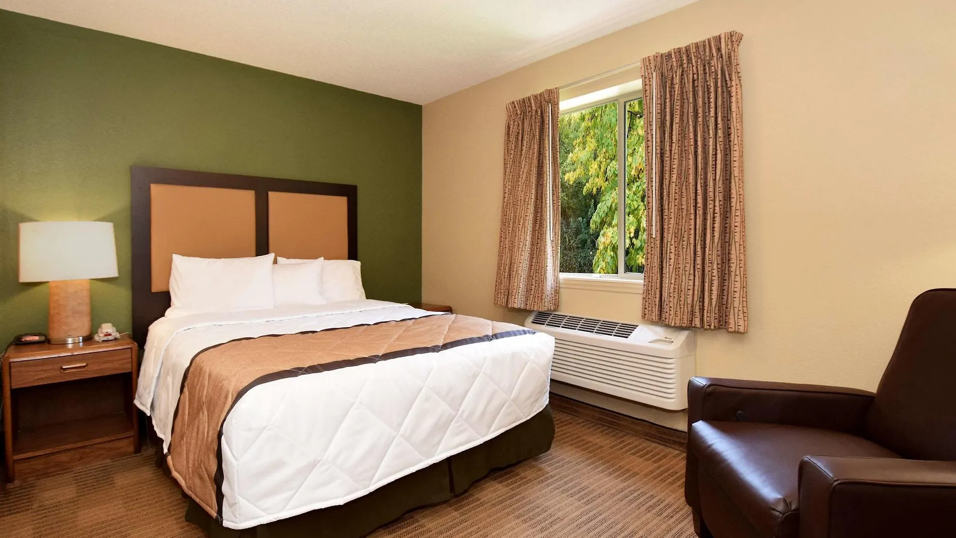 Hotel Extended America - - Theme Parks - Vineland Rd
