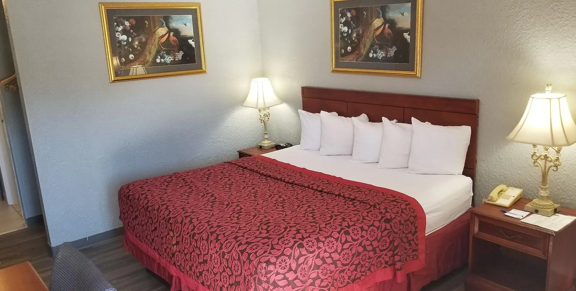 Hotel Days By Wyndham Downtown 2*