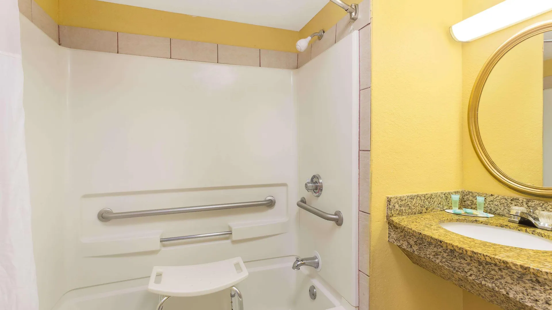 Howard Johnson By Wyndham Orlando-international Drive