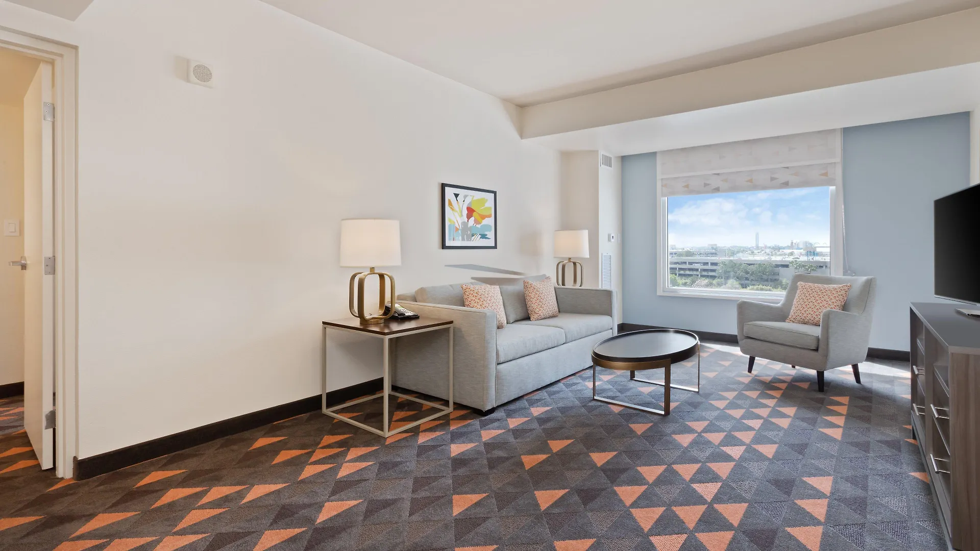 & Across From Universal By Ihg Rezort 3*