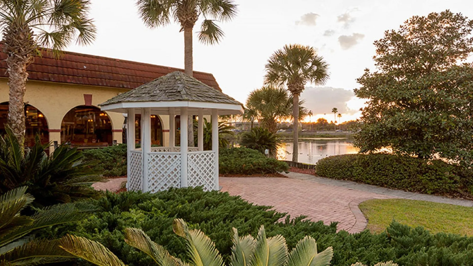 Resort Maingate Lakeside Four Corners