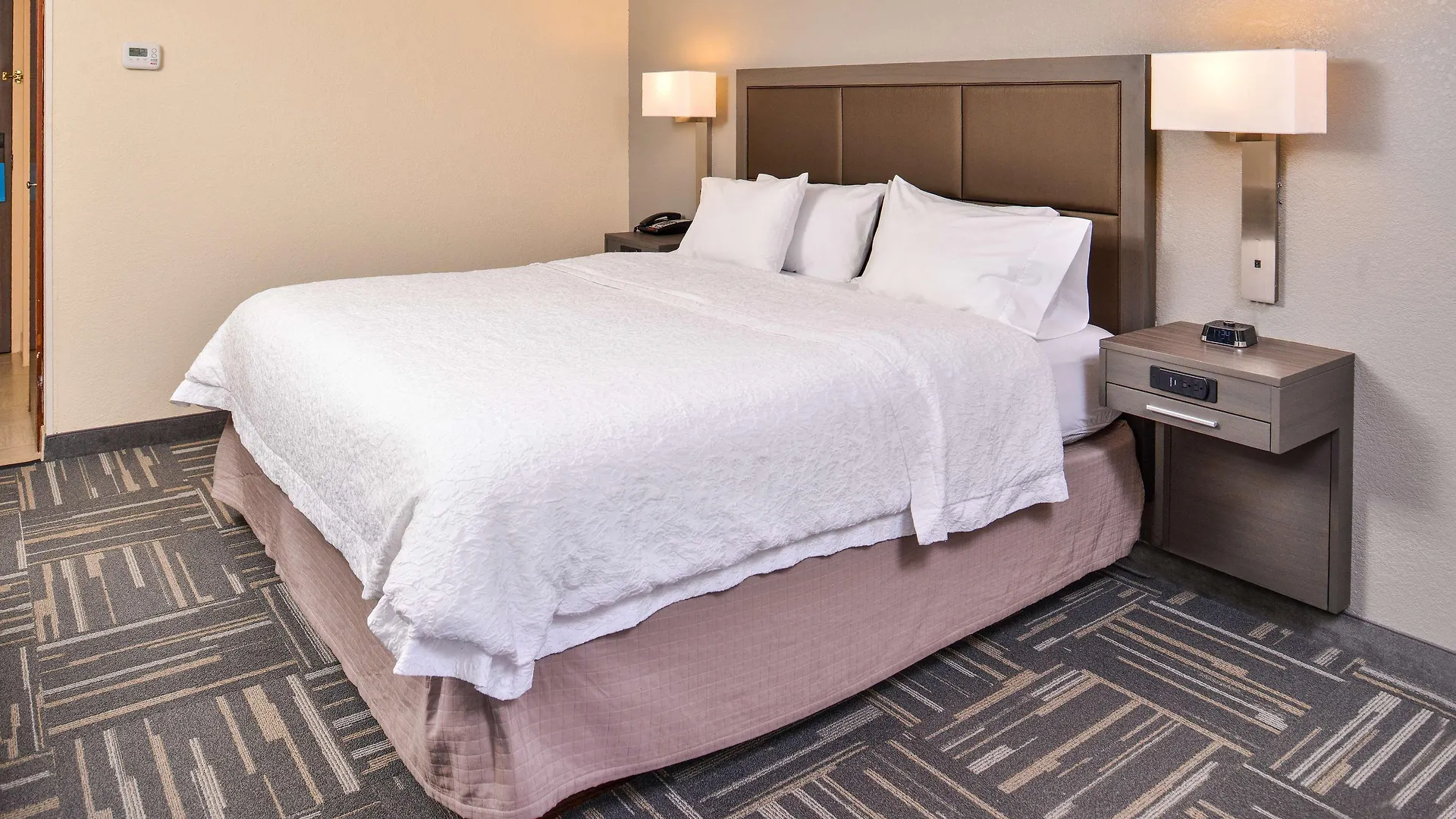 Hampton Closest To Universal Hotel
