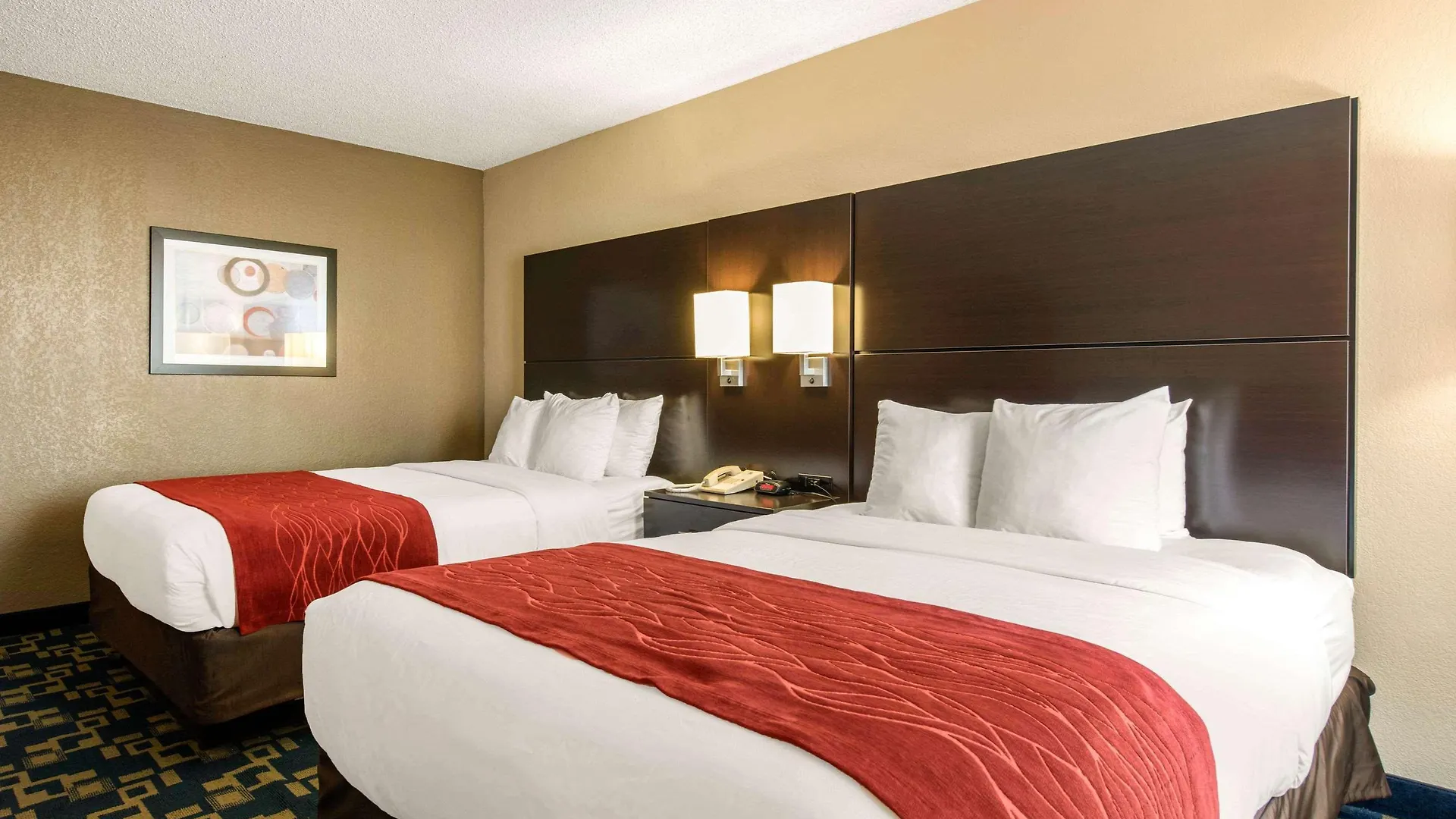 Hotel Comfort & Near Universal Resort-convention Ctr 3*