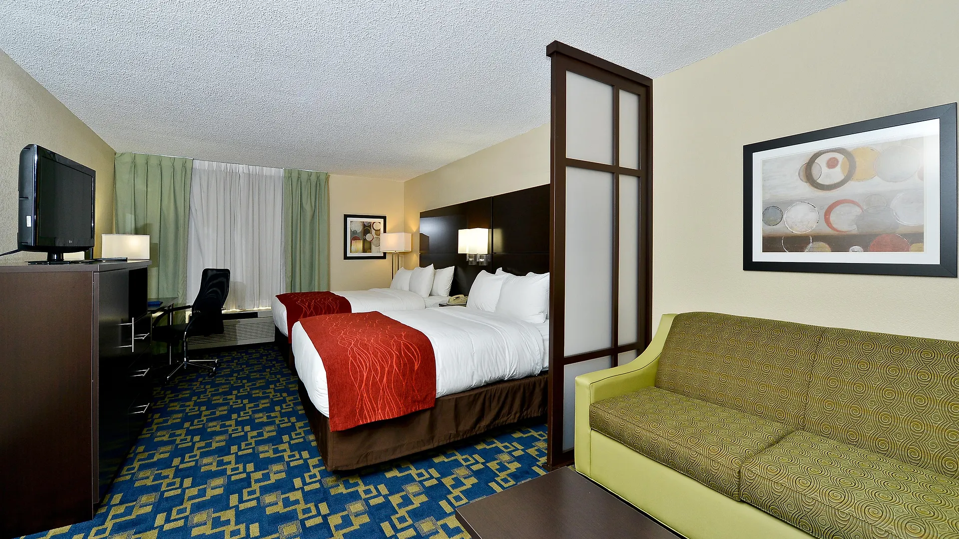 Comfort & Near Universal Resort-convention Ctr 3*