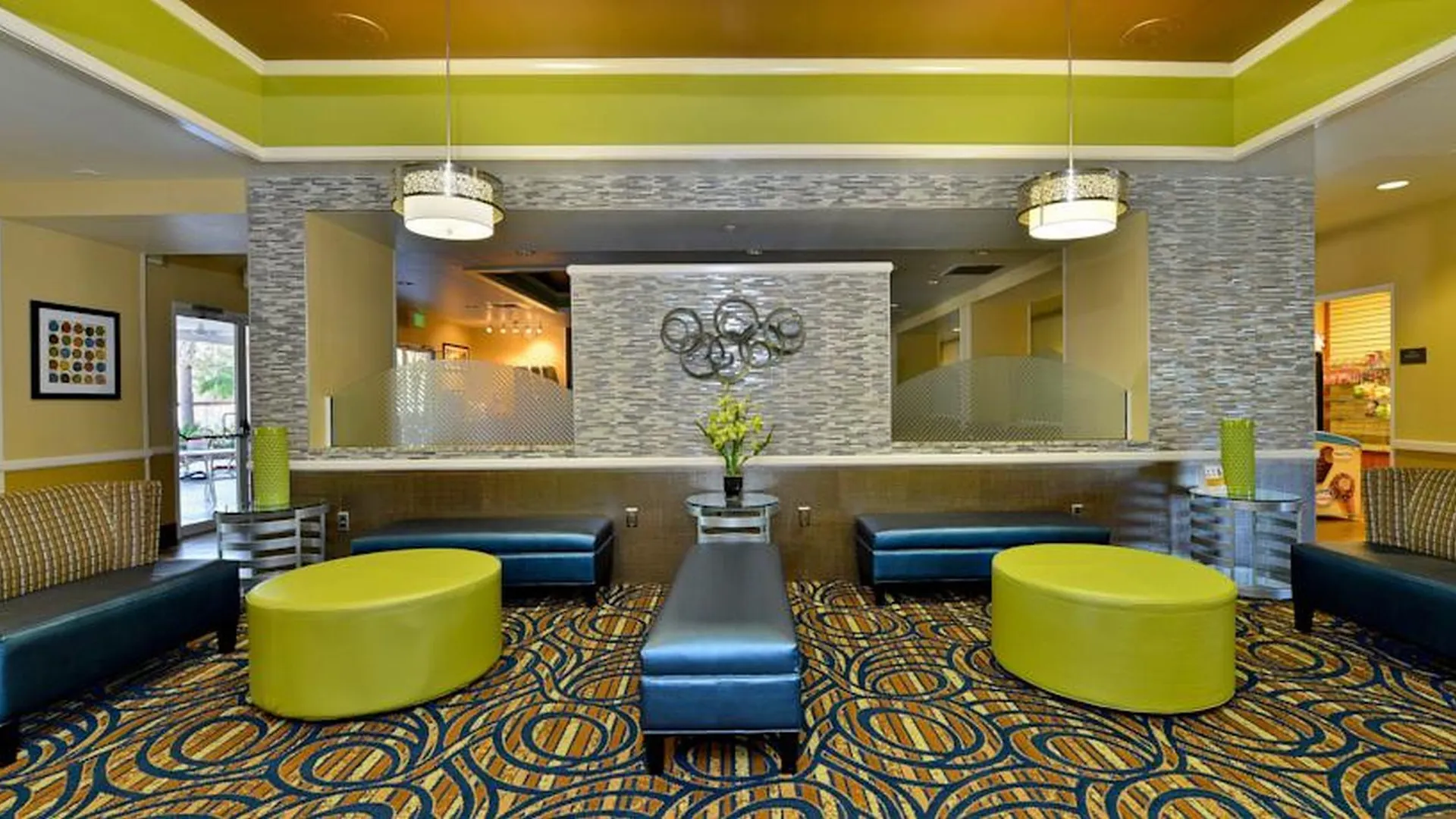Hotel Comfort & Near Universal Resort-convention Ctr