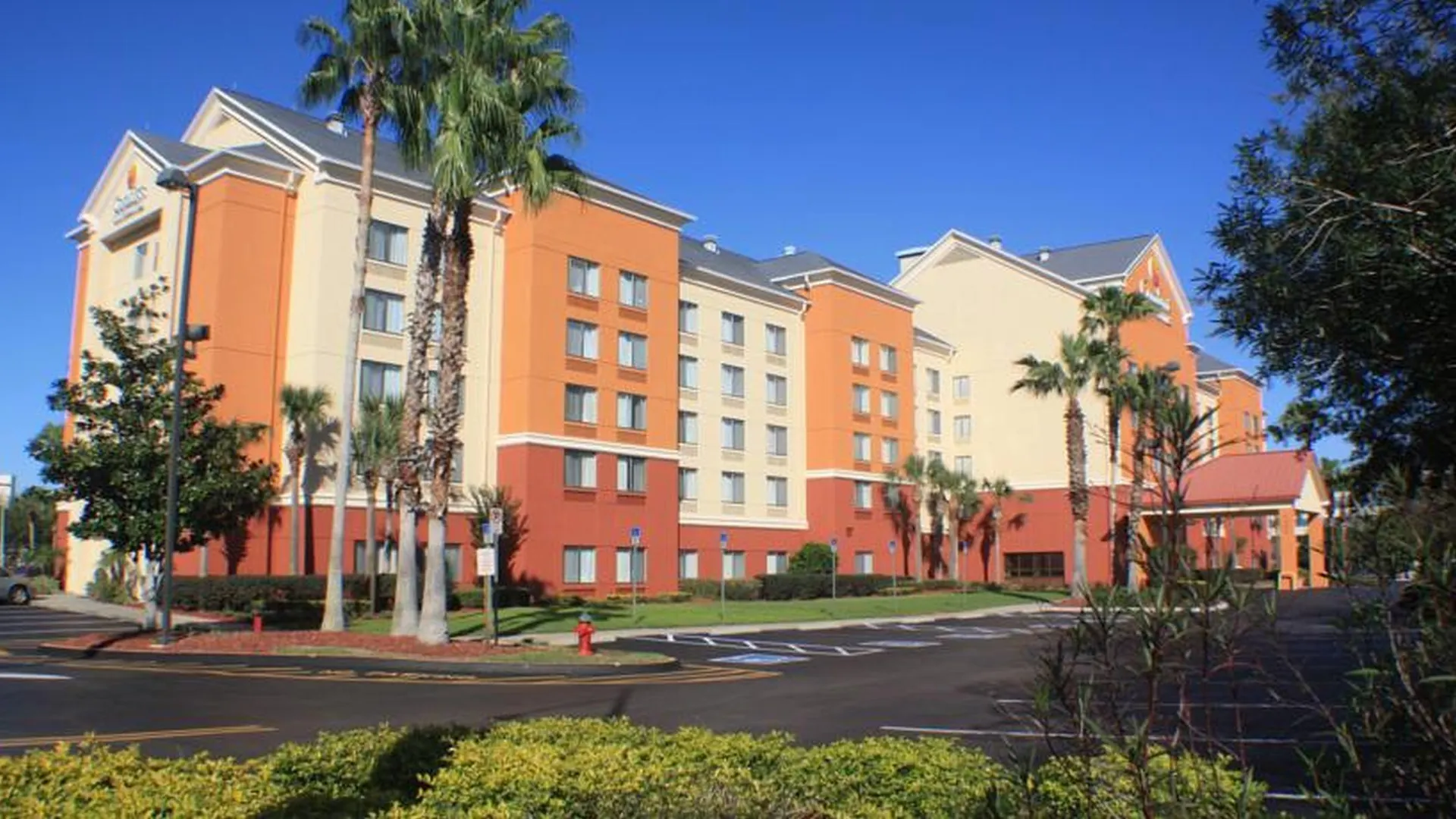 Hotel Comfort & Near Universal Resort-convention Ctr