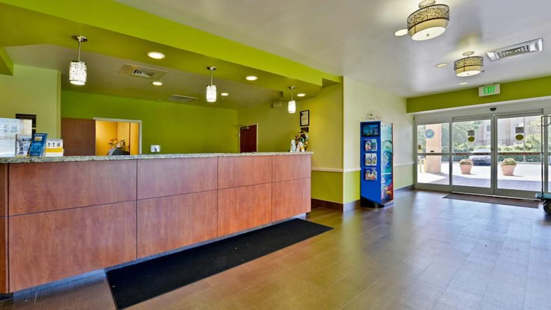 Comfort & Near Universal Resort-convention Ctr Hotel 3*