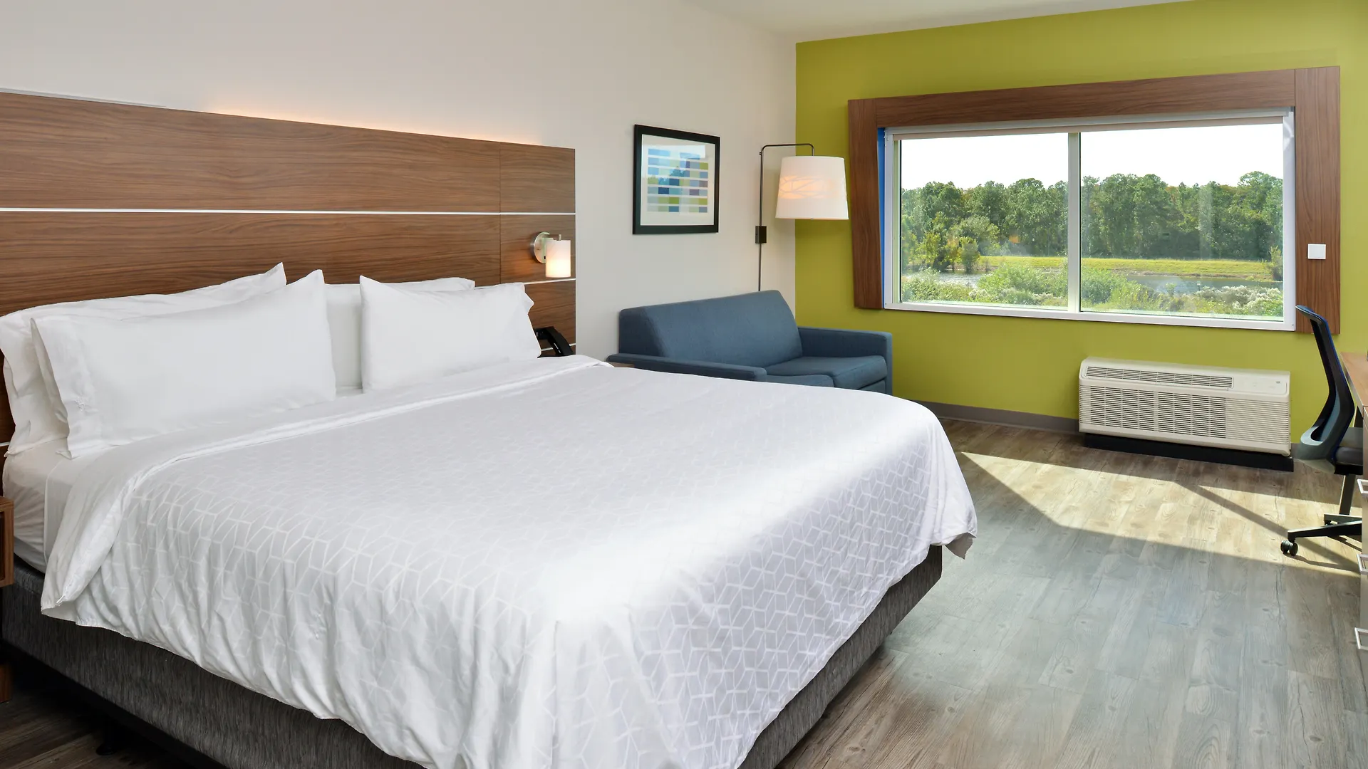 Express Orlando - South Park By Ihg Hotel