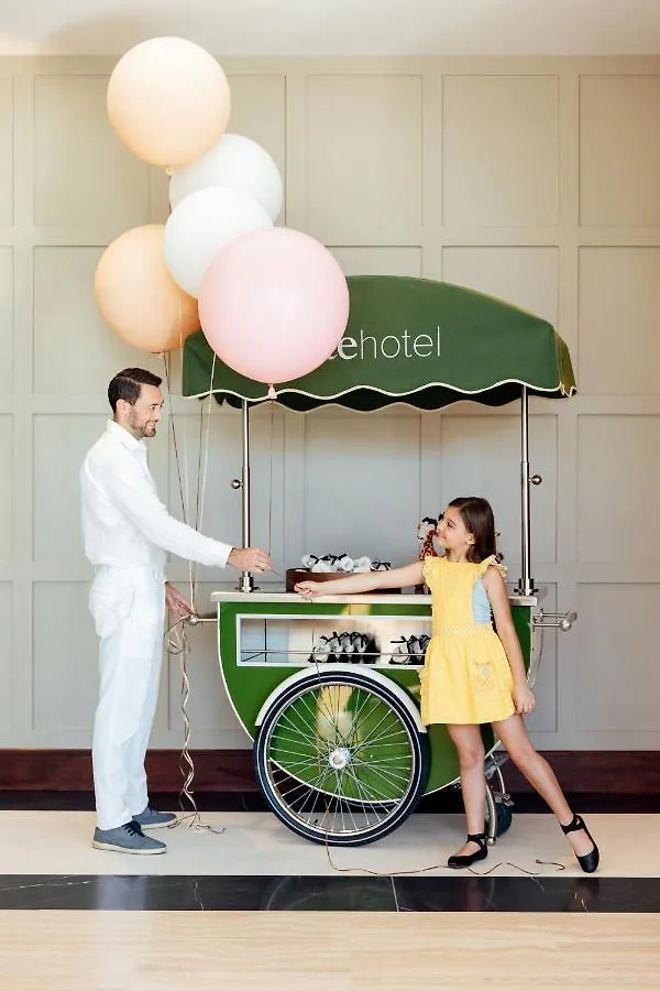 Ette Luxury & Hotell