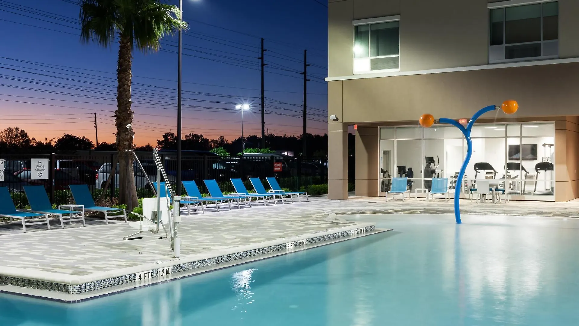 Hotel Holiday Inn Express & Suites - Orlando At Seaworld By Ihg