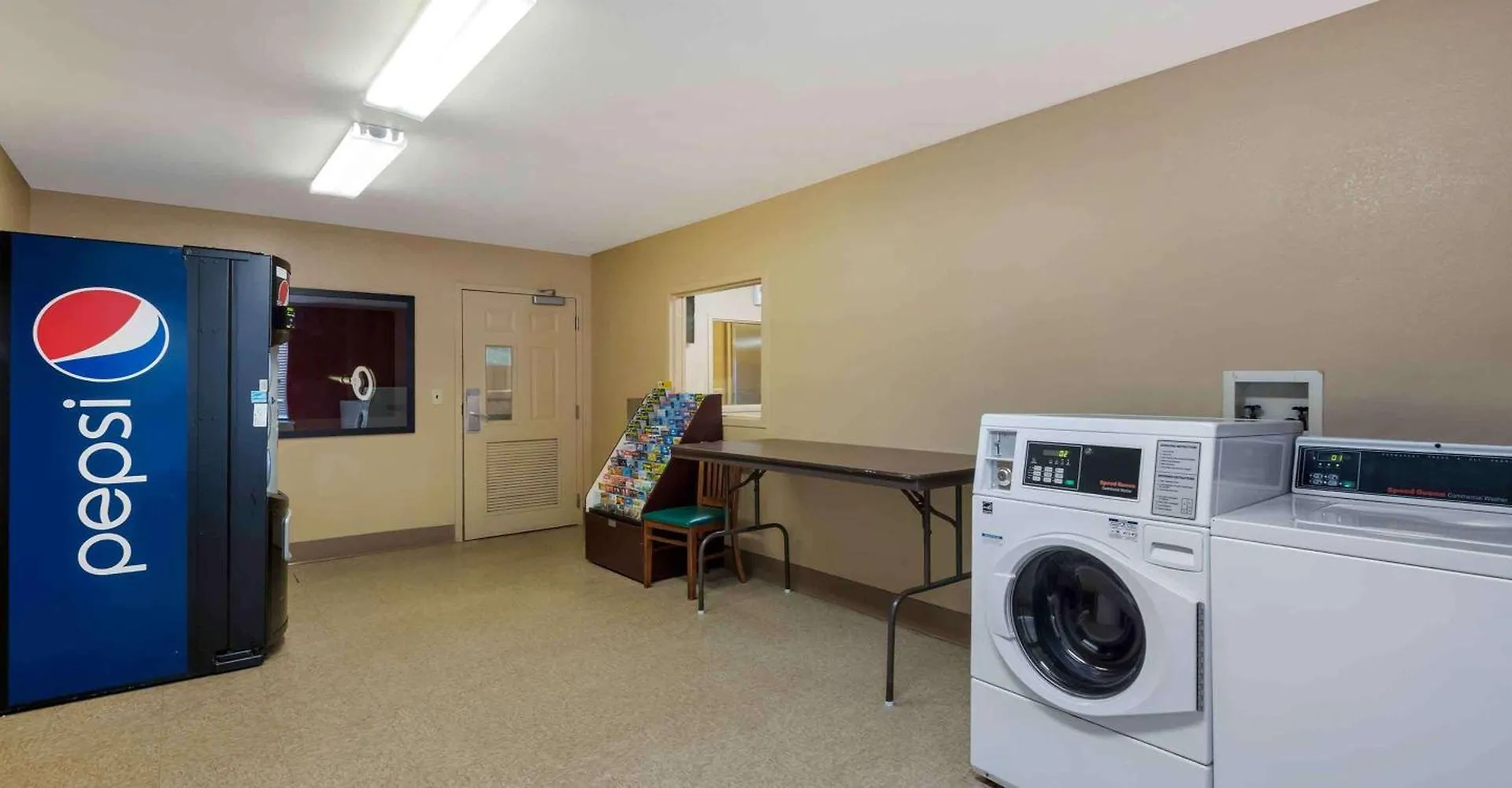 Extended America - - Theme Parks - Vineland Rd Hotel Orlando