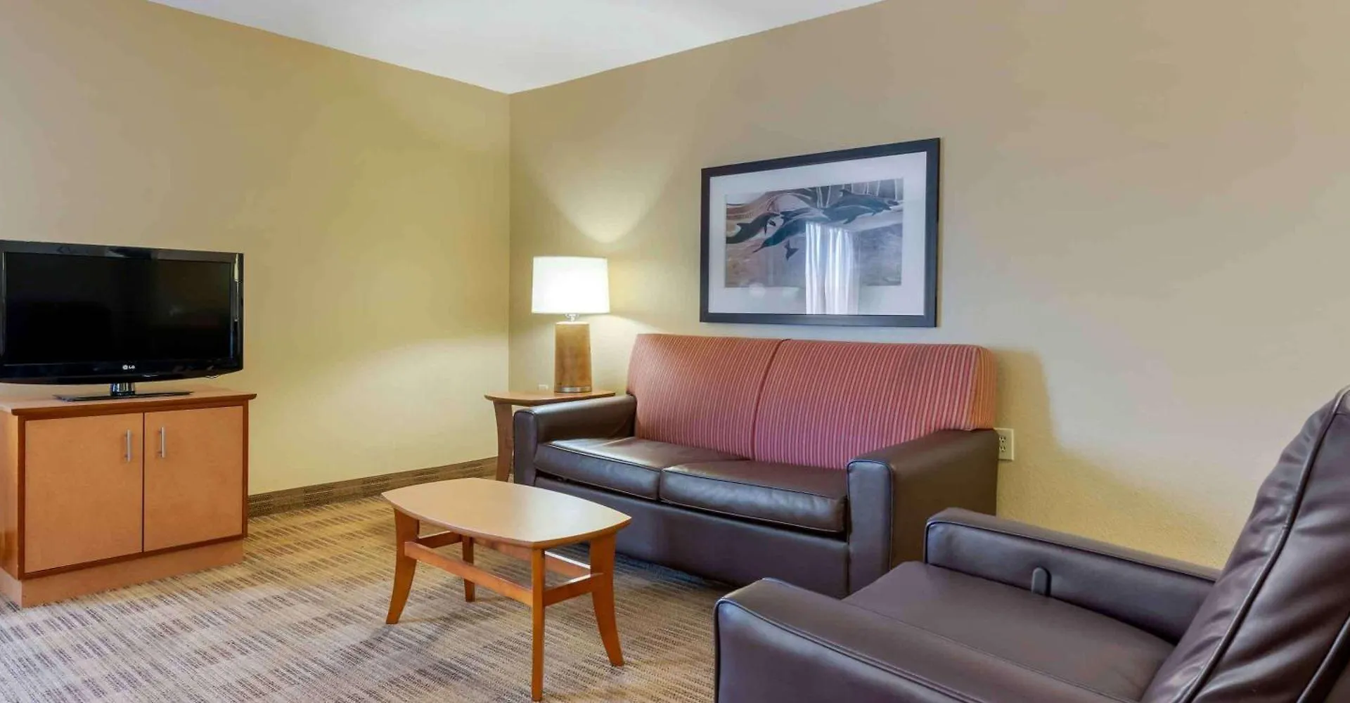 Extended America - - Theme Parks - Vineland Rd Hotel