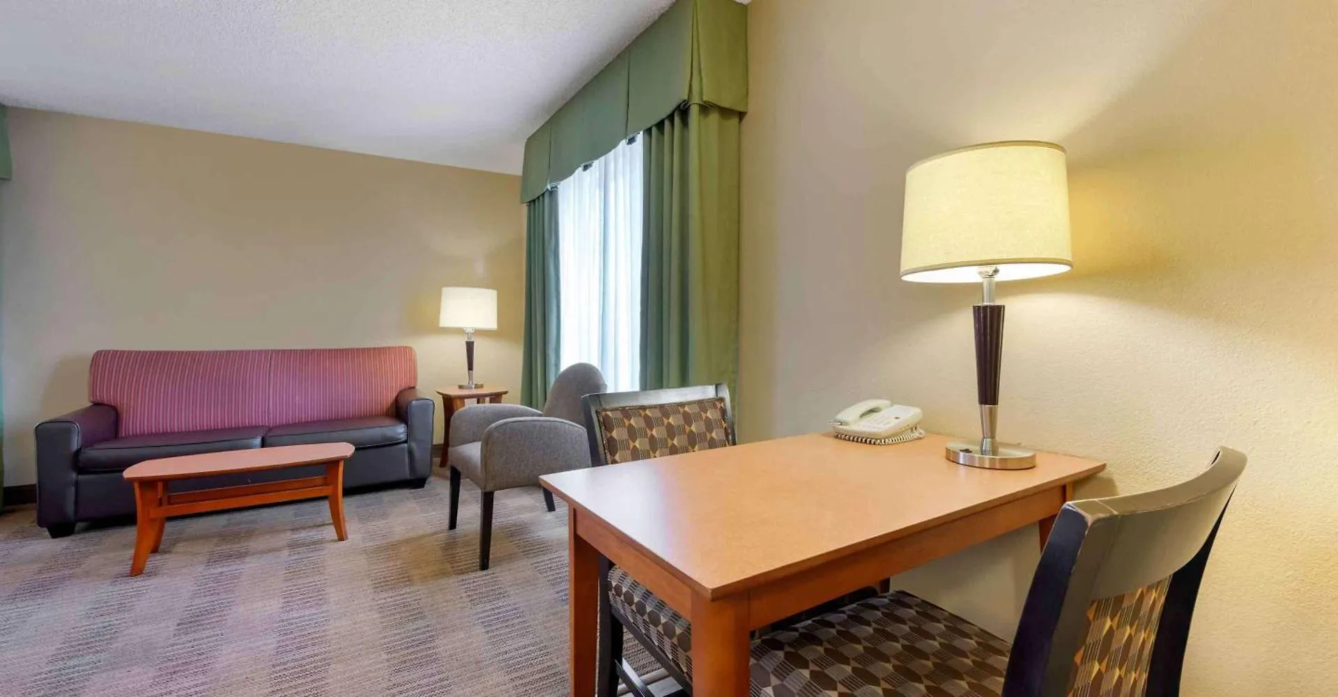 Extended America - - Theme Parks - Vineland Rd Hotel 2*