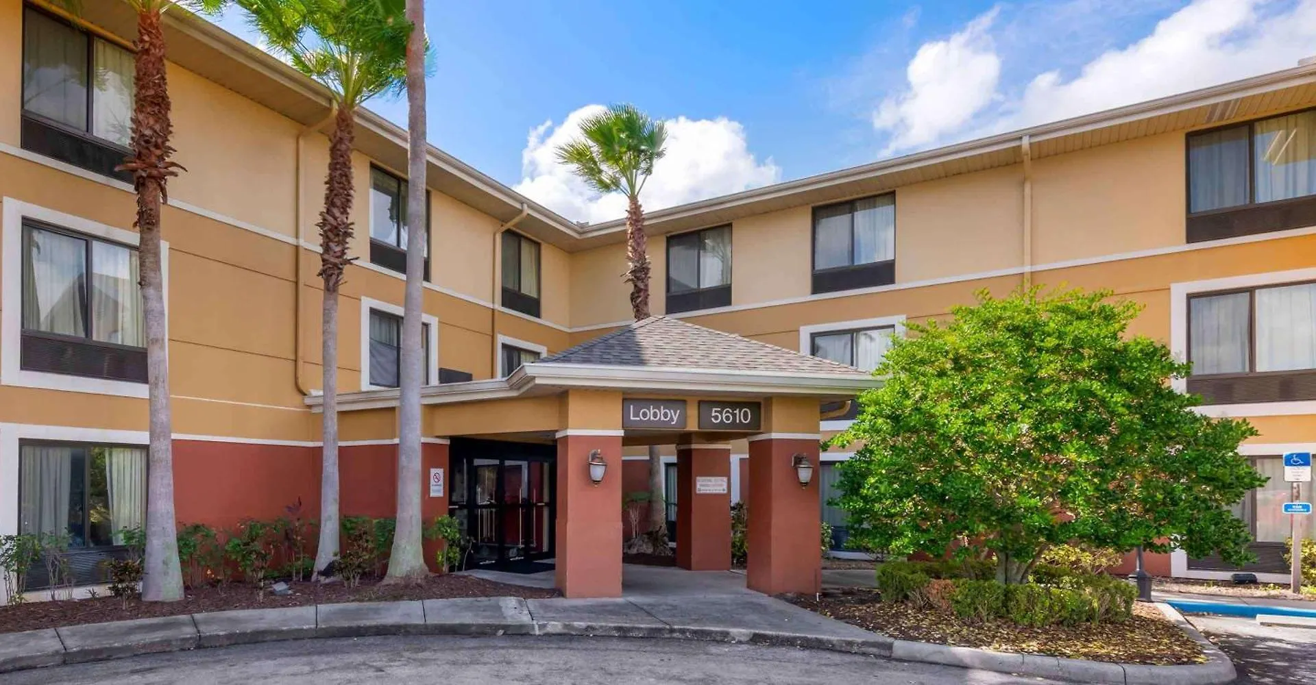 Extended America - - Theme Parks - Vineland Rd 2* Orlando