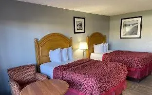 Days By Wyndham Downtown 2*
