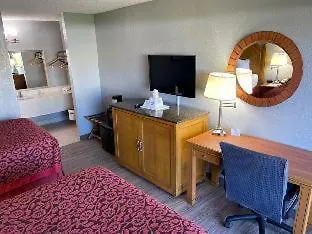 Days By Wyndham Downtown Hotel 2*