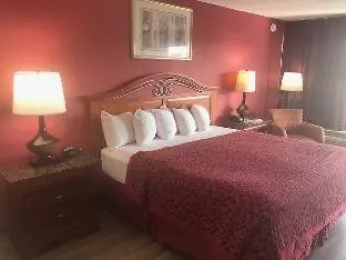 Days By Wyndham Downtown Hotel
