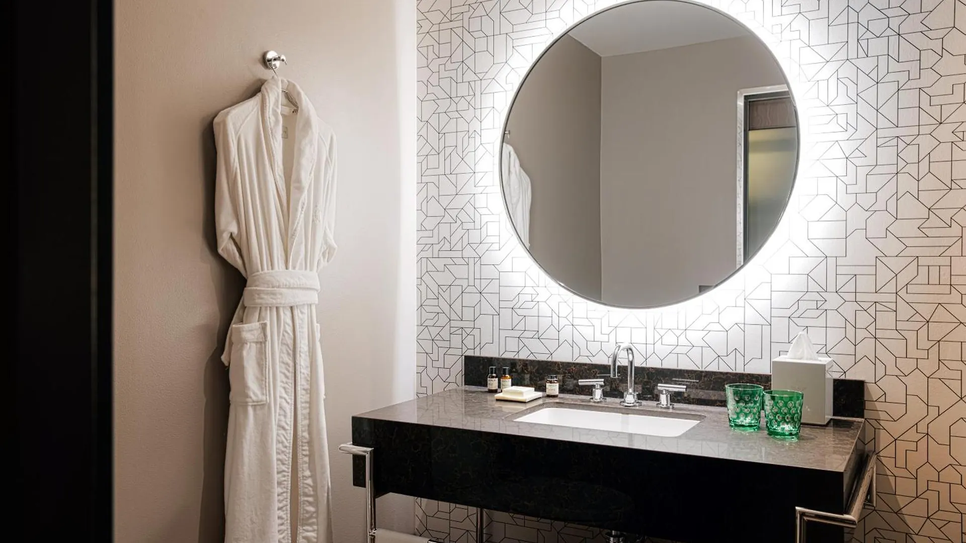 Hotell Ette Luxury & Four Corners