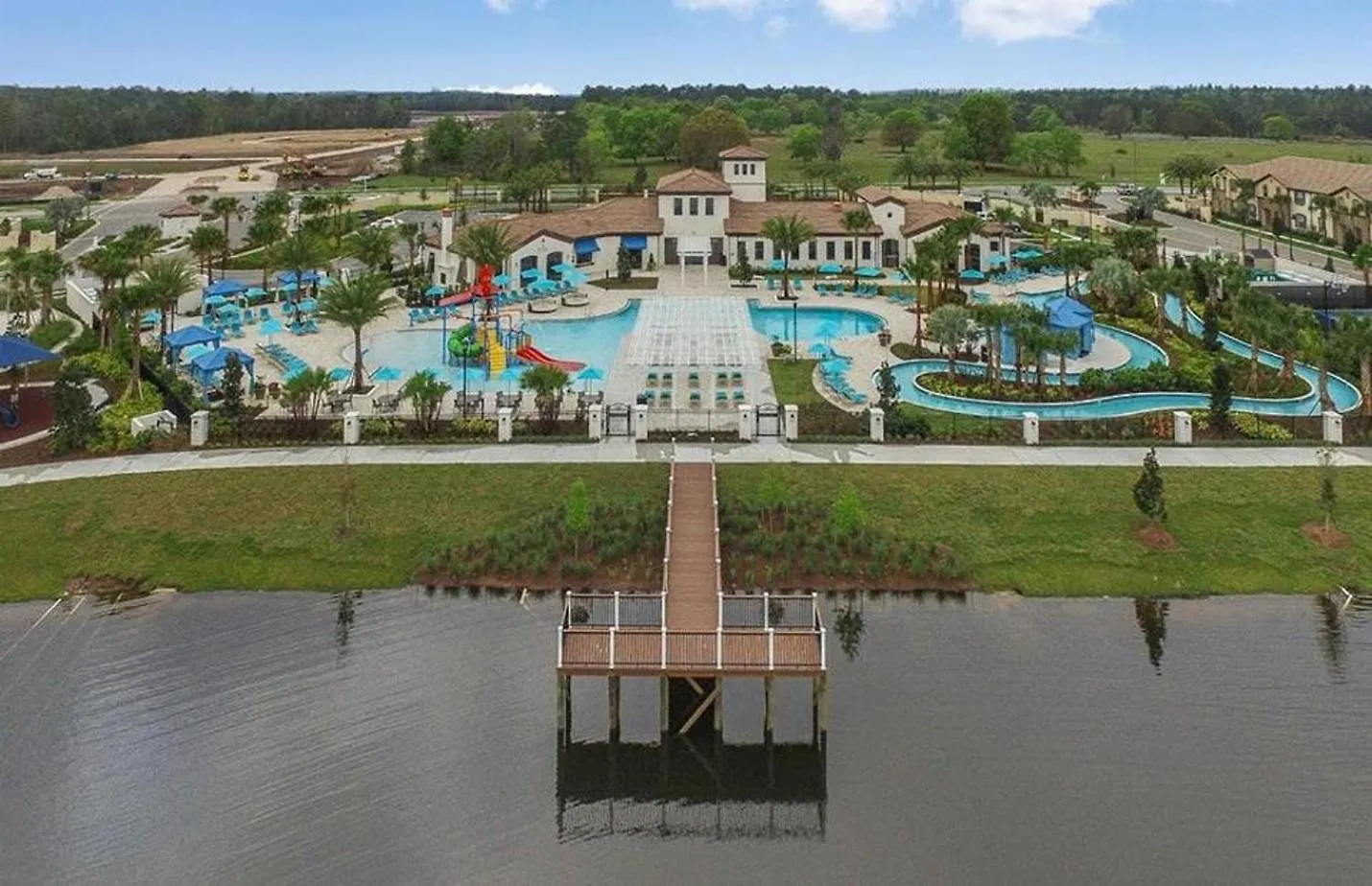 Large Wprivate Pool Game Waterpark 度假居 *
