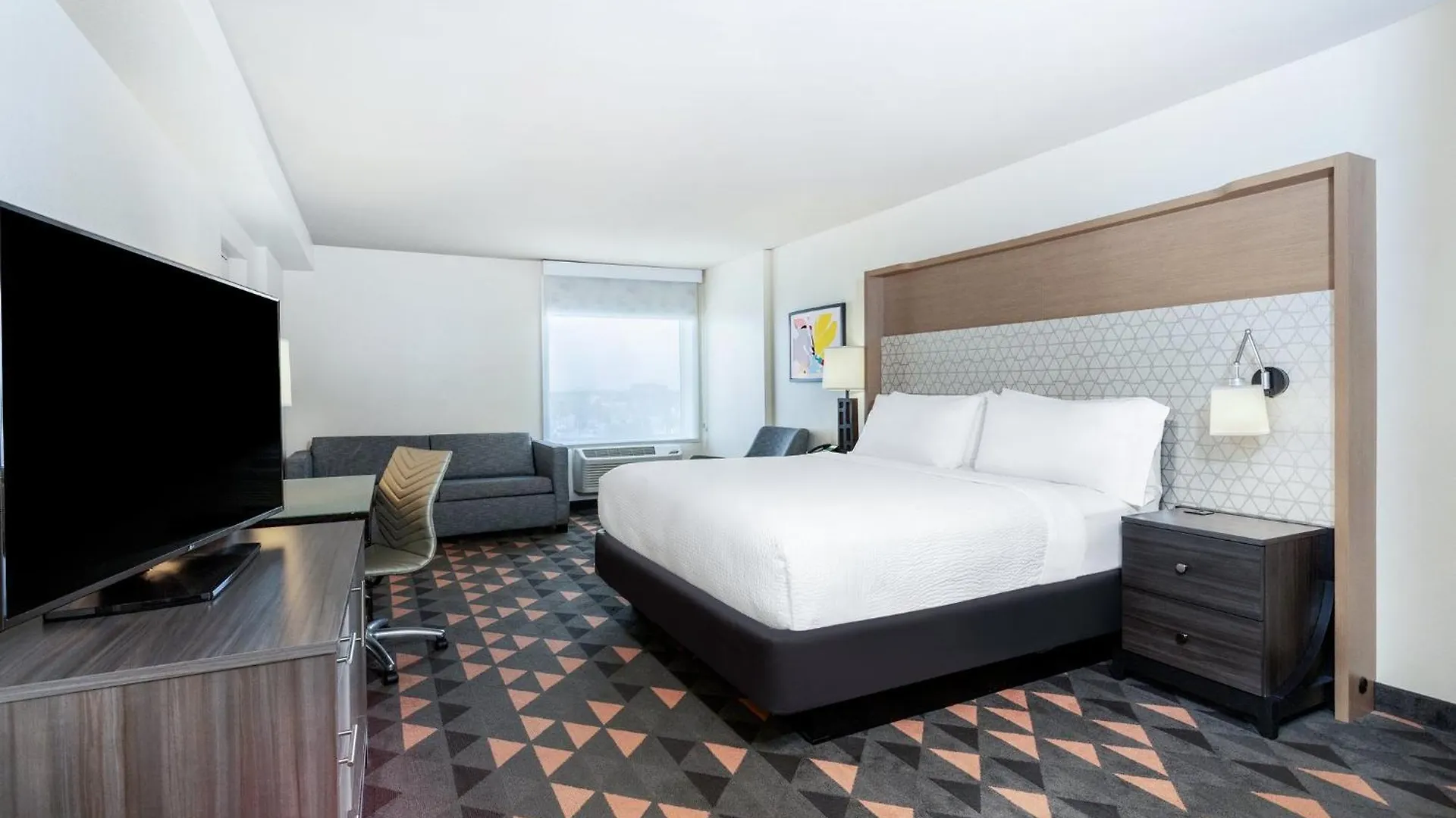 & Across From Universal By Ihg Orlando