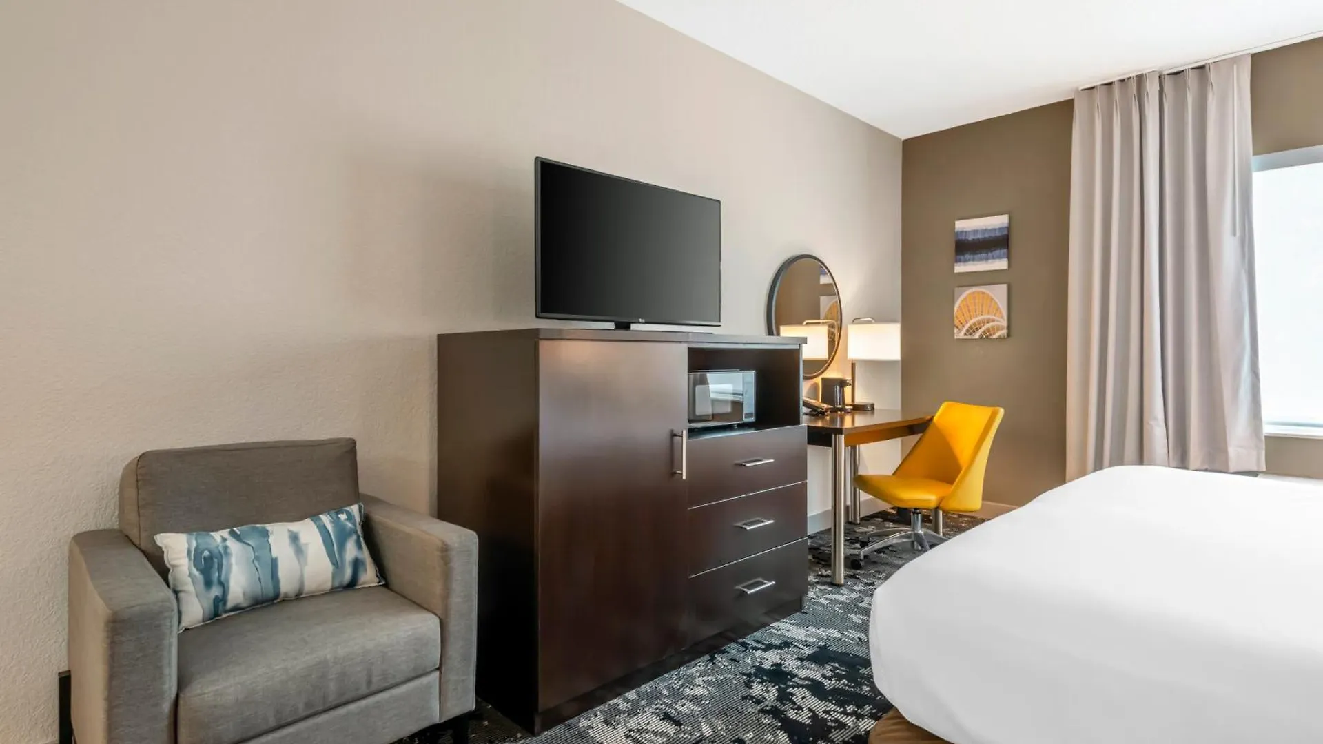 Comfort & Near Universal Resort-convention Ctr Hotel