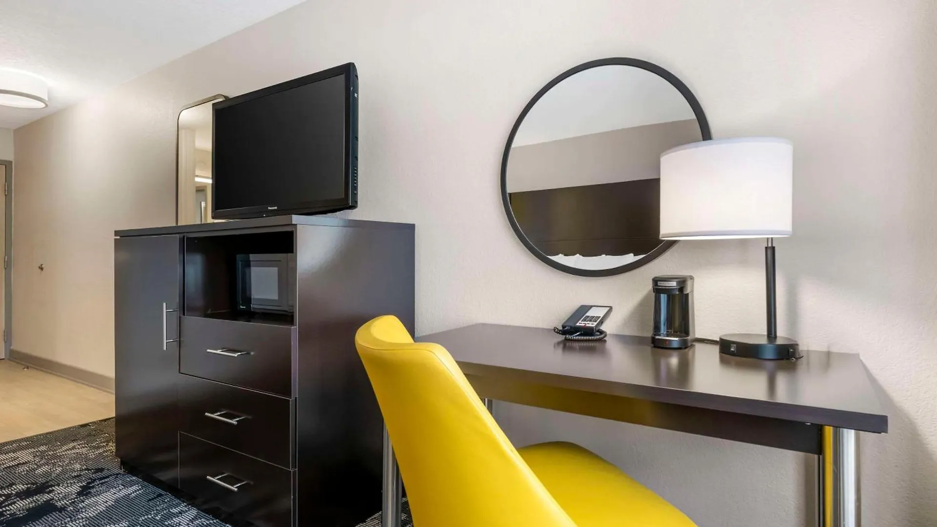 Comfort & Near Universal Resort-convention Ctr Hotel 3*