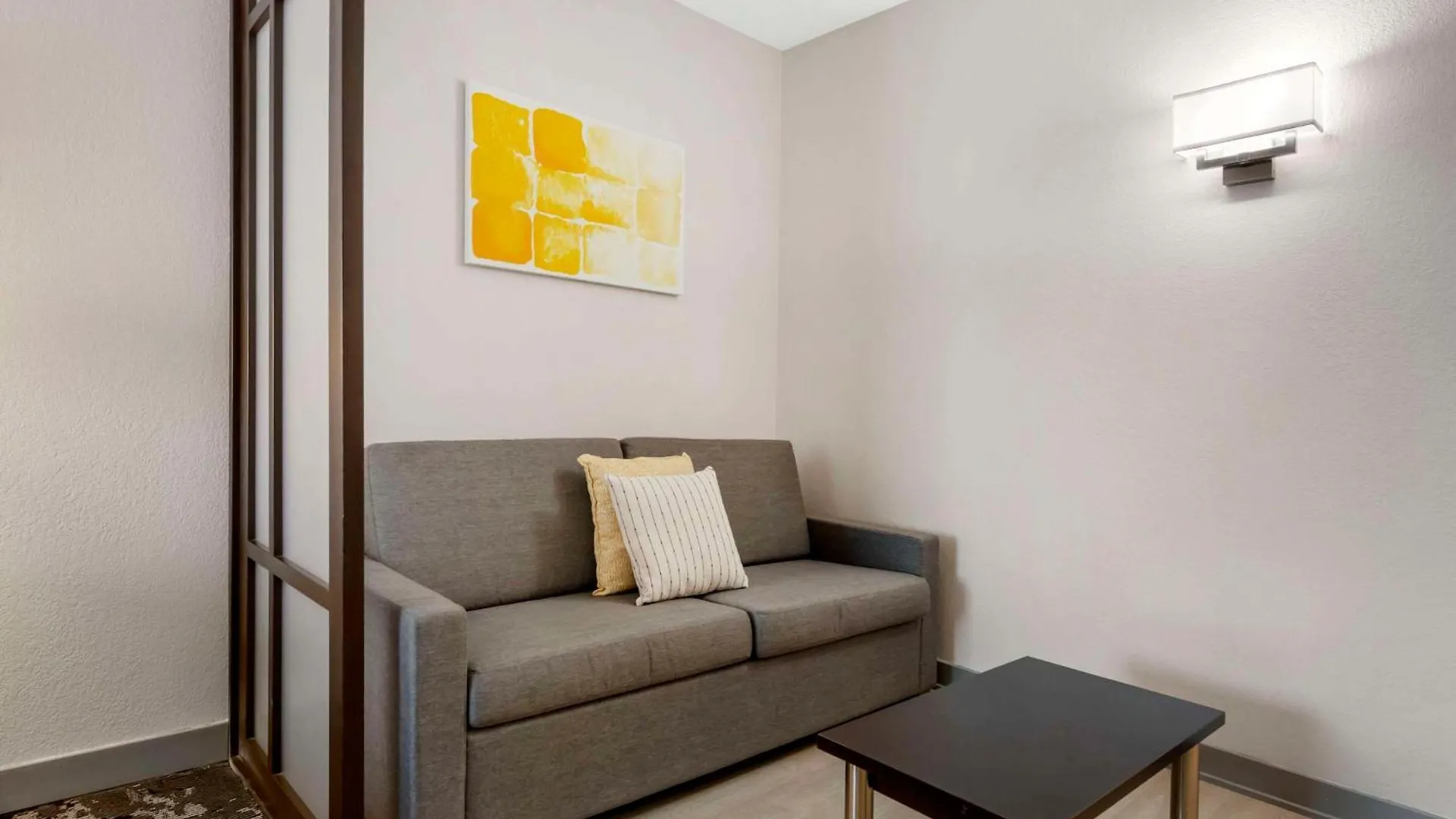 Comfort & Near Universal Resort-convention Ctr Hotel 3*