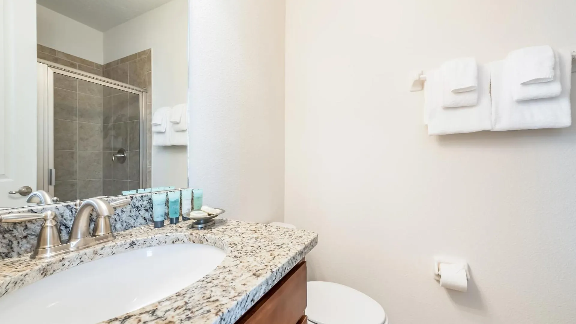 Cozy By Rentyl Near With Private Pool & Amenities - 470b אורלנדו