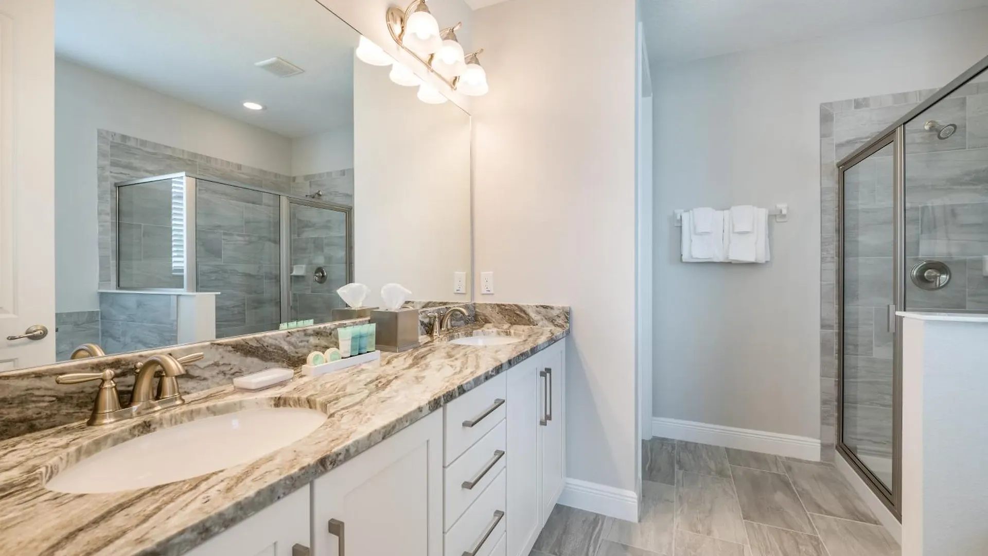 Fantastic Elite By Rentyl Near With Private Pool, Game Room, Movie & Amenities - 290f Nyaraló *