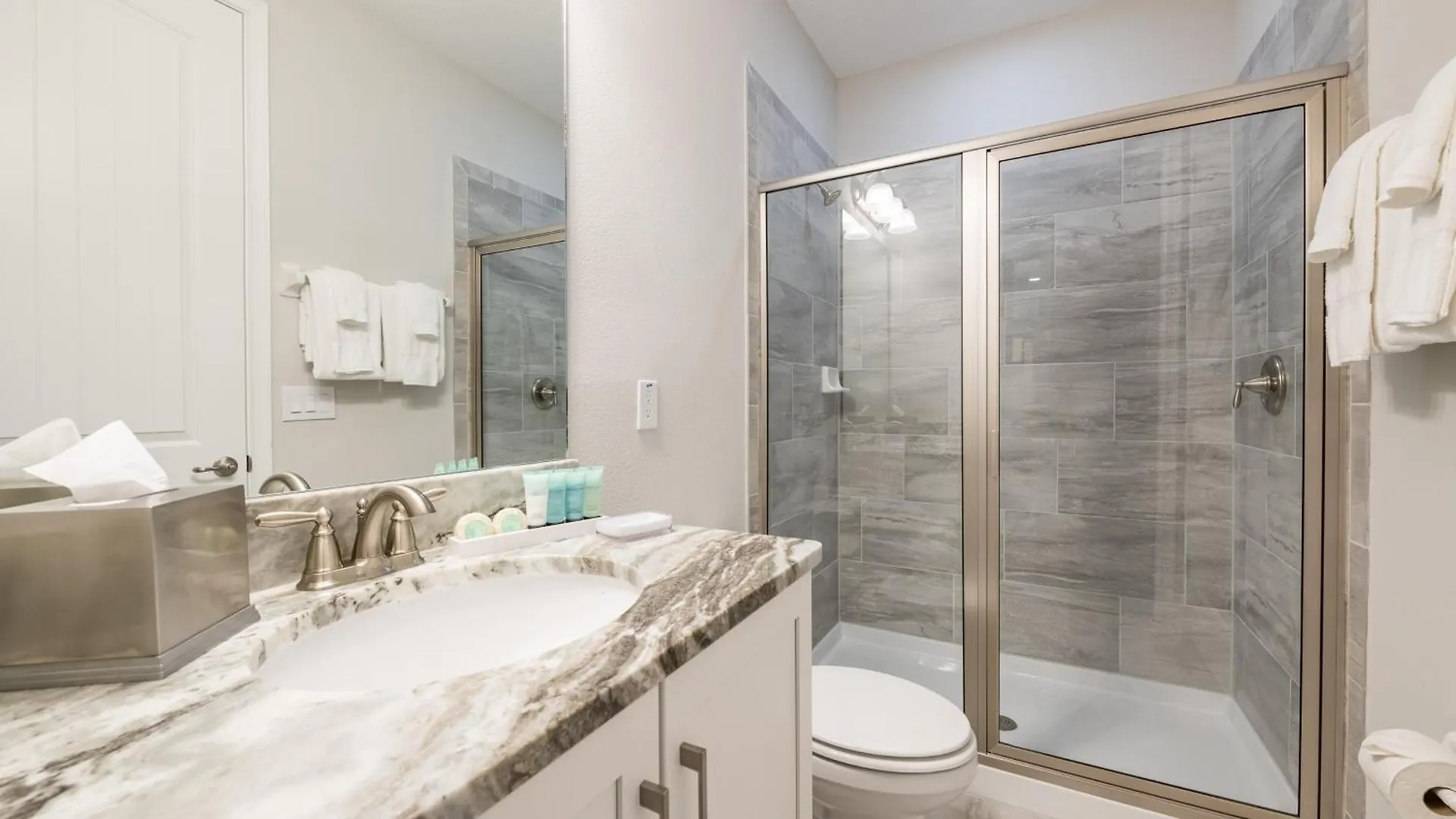 Nyaraló Fantastic Elite By Rentyl Near With Private Pool, Game Room, Movie & Amenities - 290f *