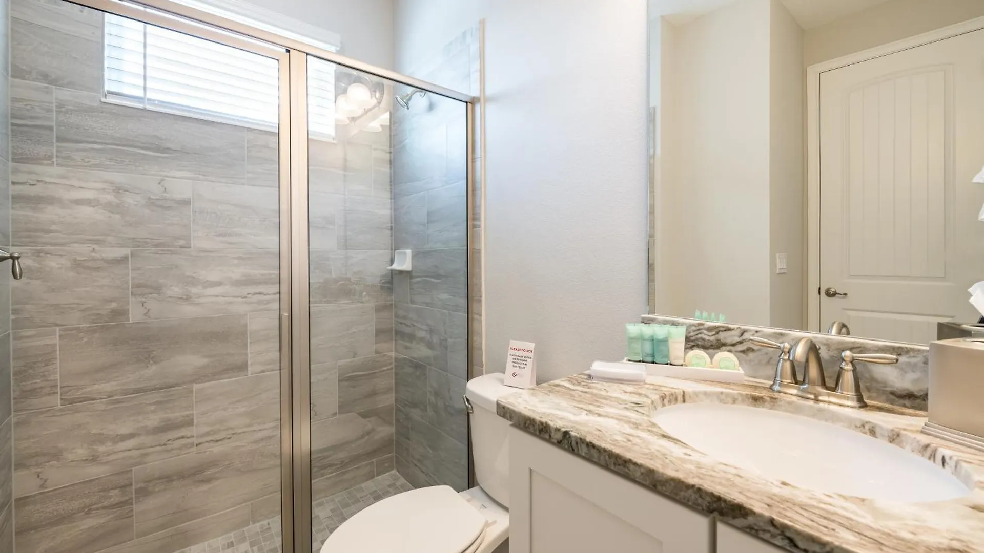 Fantastic Elite By Rentyl Near With Private Pool, Game Room, Movie & Amenities - 290f