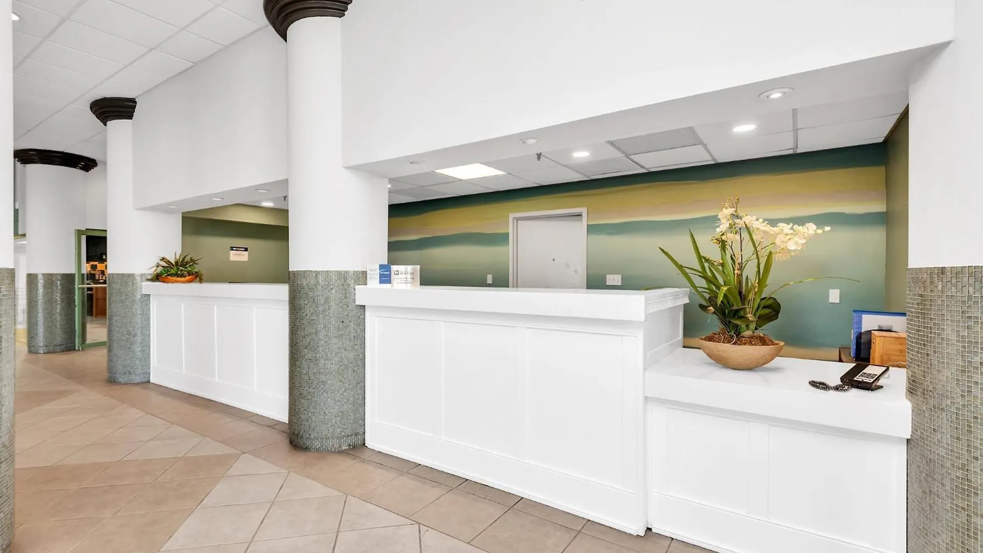 Hotel Western Gateway 4*