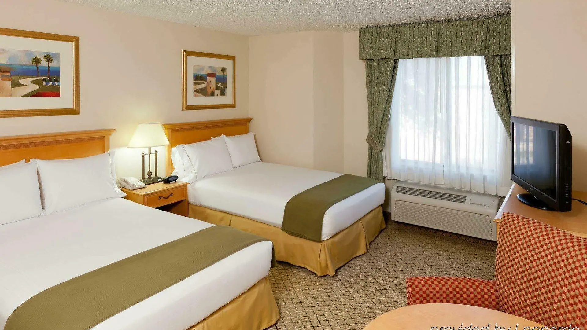 Express & - Nearest Universal By Ihg 3*