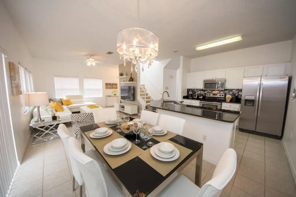 Private Pool And Bunk Beds Plenty Of Room! Townhouse Hébergement de vacances