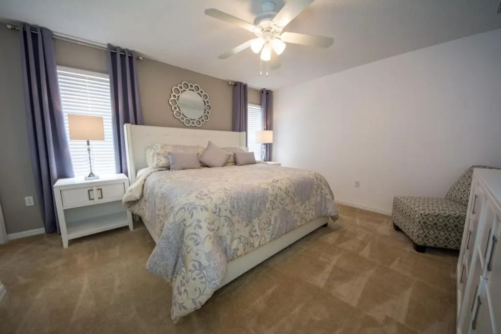 Private Pool And Bunk Beds Plenty Of Room! Townhouse