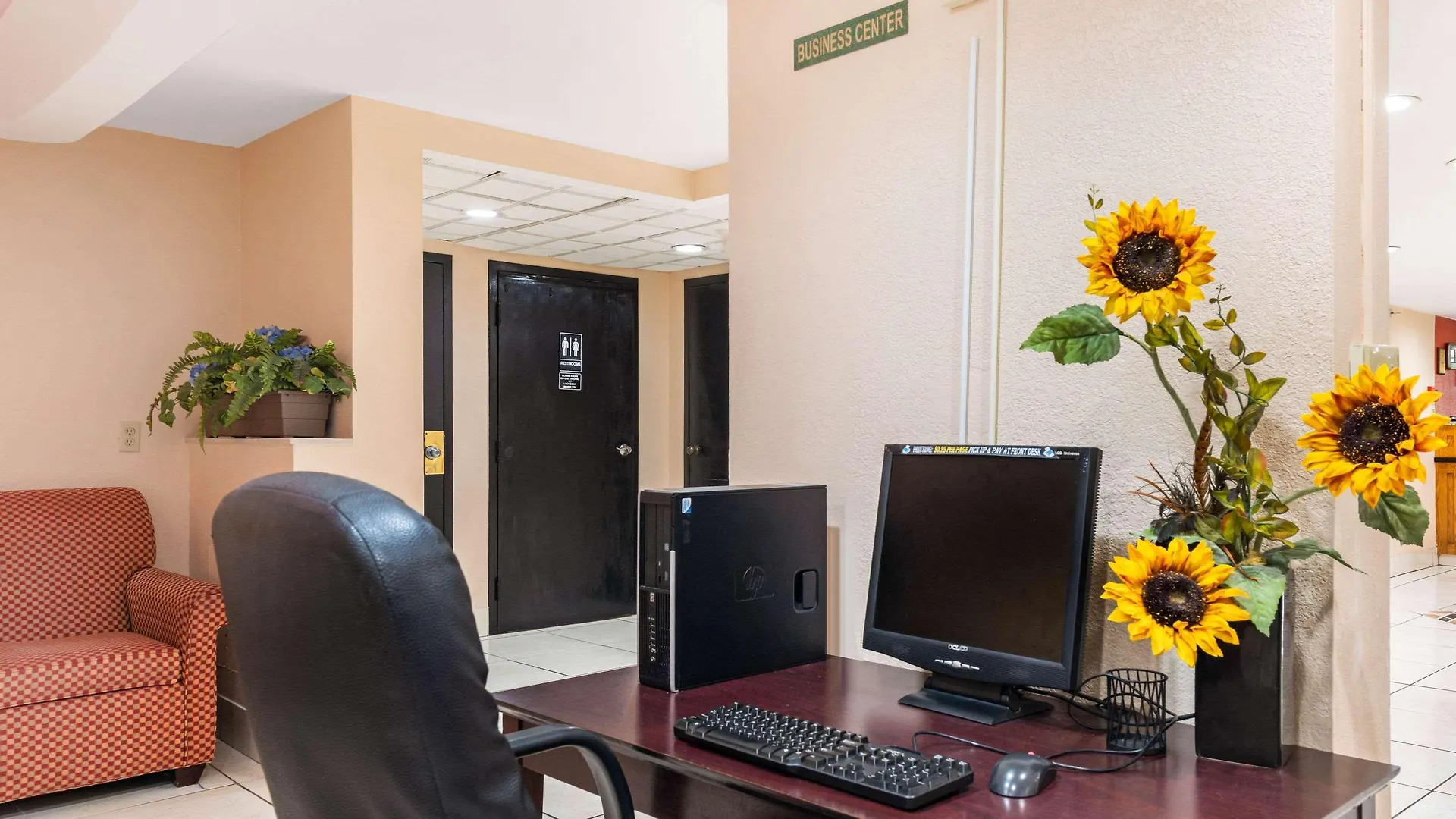 Quality & Airport Hotel 2*