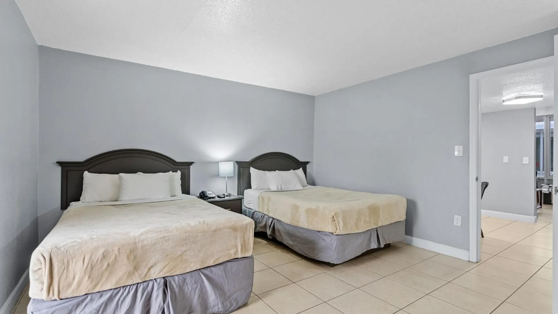 Resort Celebration Suites 3*