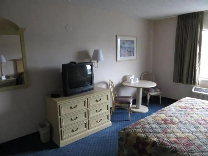 Travelodge By Wyndham Downtown Centroplex Motel