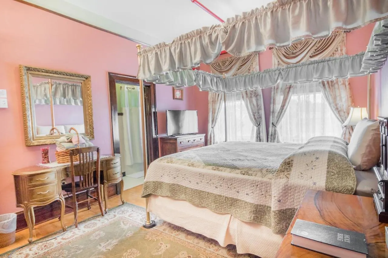 The Edgewater Bed & Breakfast Winter Garden