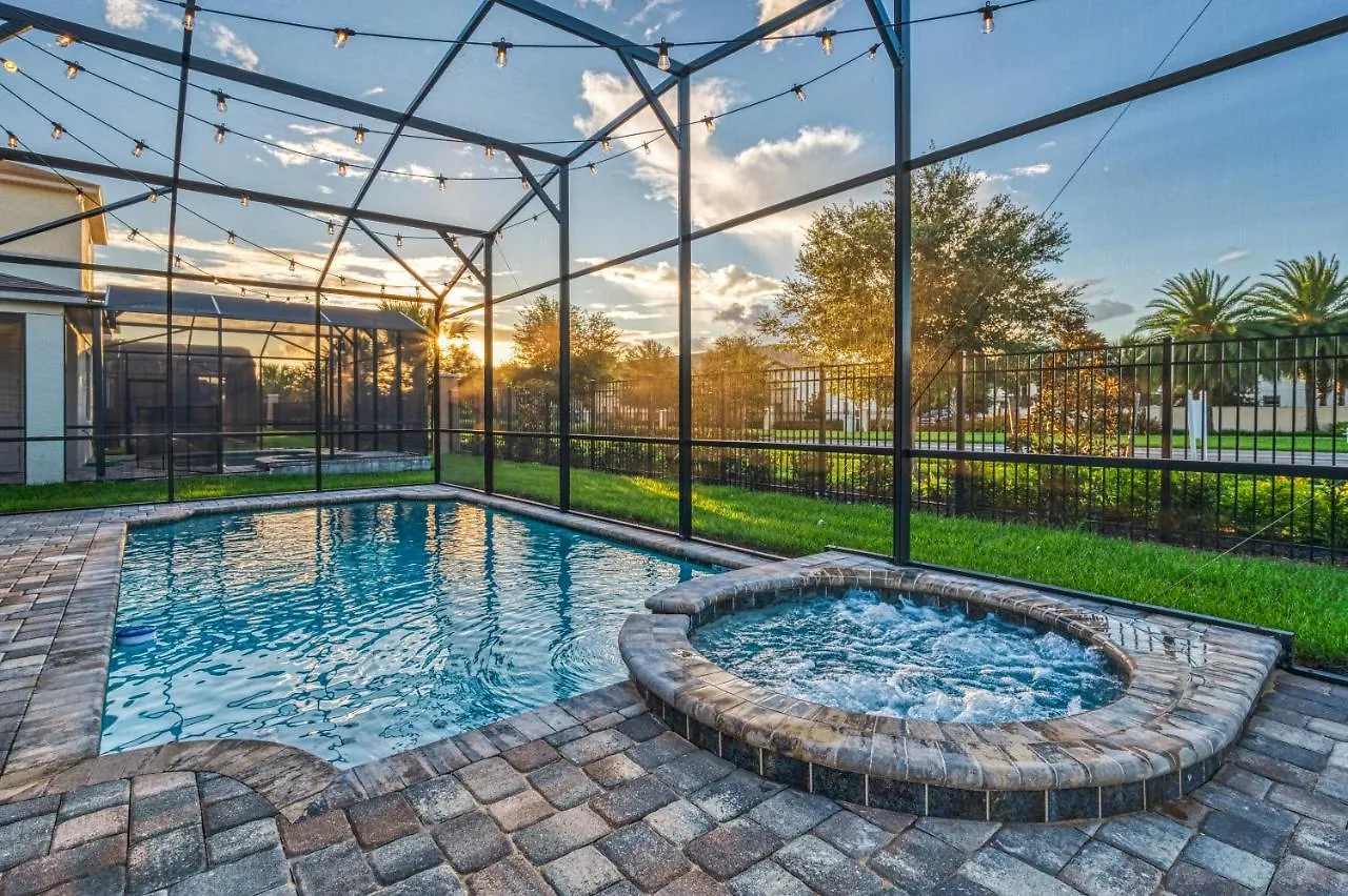Elegant Brand New Nine Bedrooms House With Private Pool At Solara 8929 *