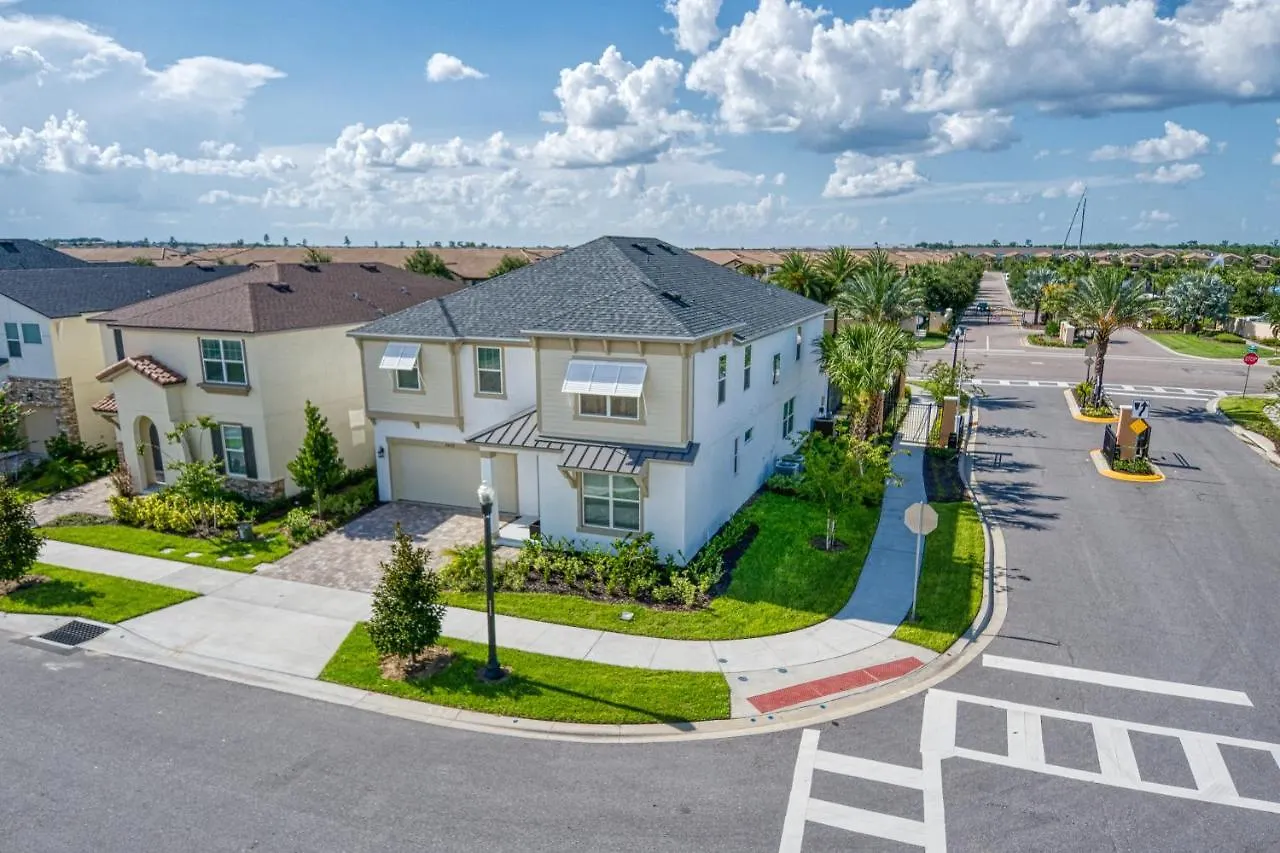 Elegant Brand New Nine Bedrooms House With Private Pool At Solara 8929 Orlando