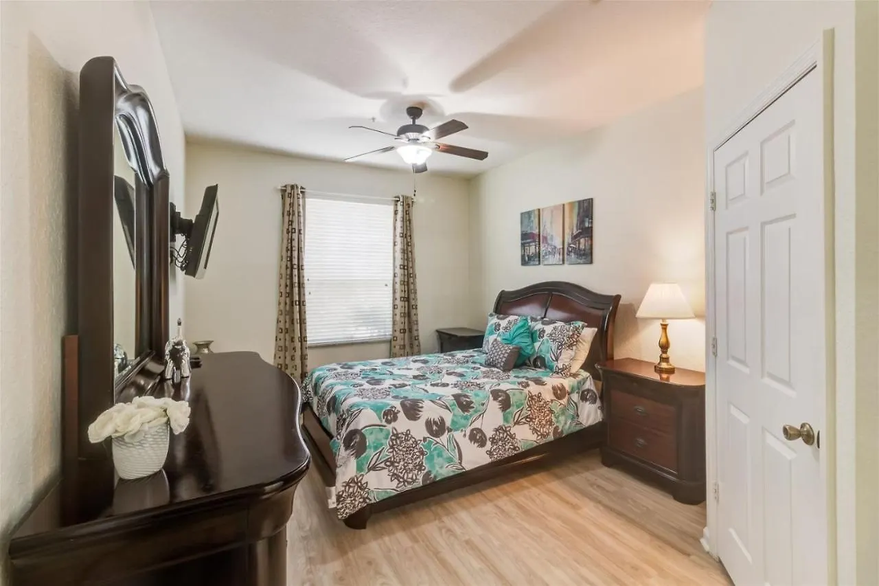 Ground Floor Oversized - Next To Disney! #104 Apartment