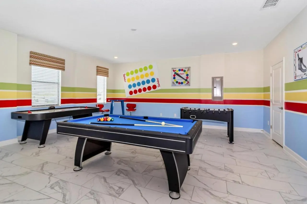 Holiday home Royal Mansion At Storey Lakes *