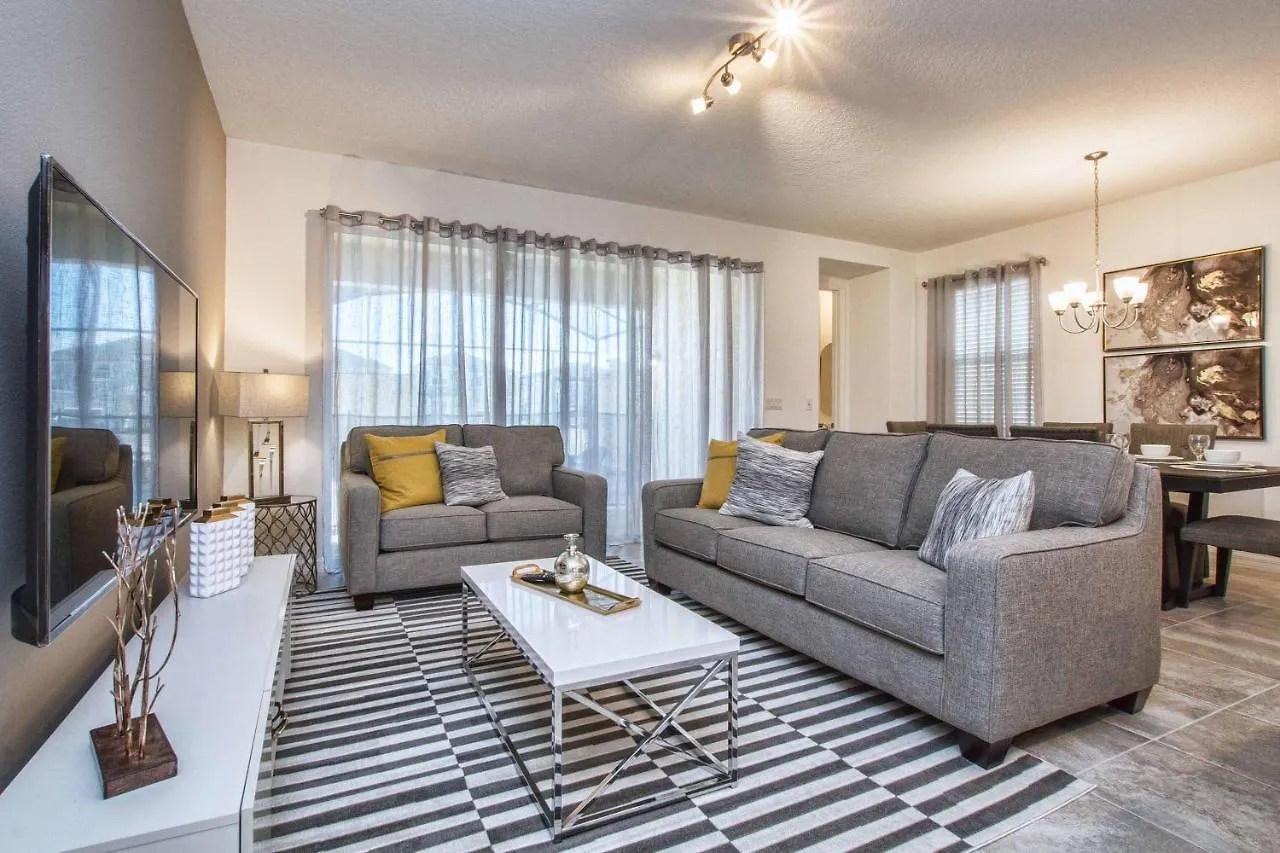 5 Bedrooms Townhome W- Splashpool - 8205sa Holiday home Orlando