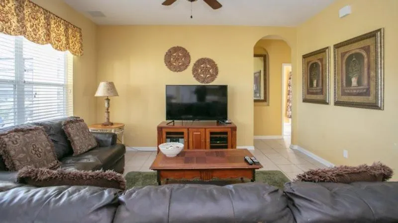 6 Bedroom Pool In Windsor Hills With Theater *