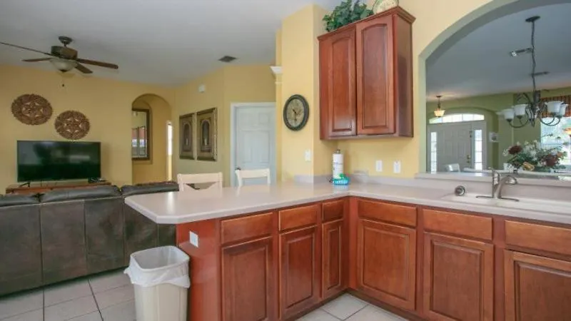 6 Bedroom Pool In Windsor Hills With Theater Holiday home *