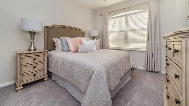 Luxurious 5 Bedroom Pool In Solara That Sleeps 12